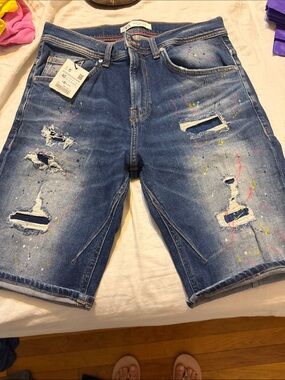 Zara Men Blue Distressed Denim Shorts with Multicolor Paint Accents